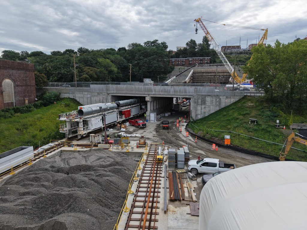 Gateway Palisades tunnel digging.
